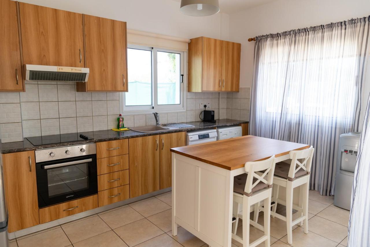 Konnos Villa Ekaterina 프로타라스 외부 사진